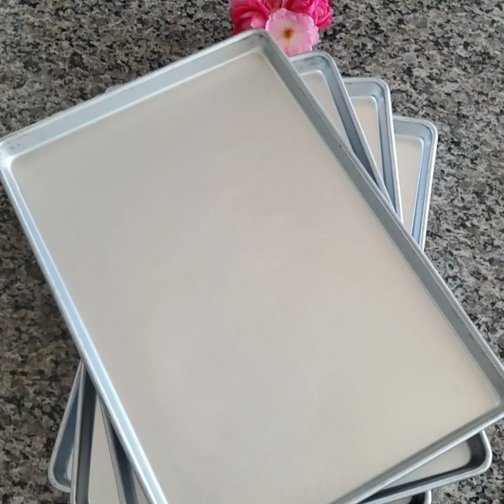 FOUR Baking Sheets 1/2 Size Commercial-Grade 18-Gauge Aluminum Sheet Pan